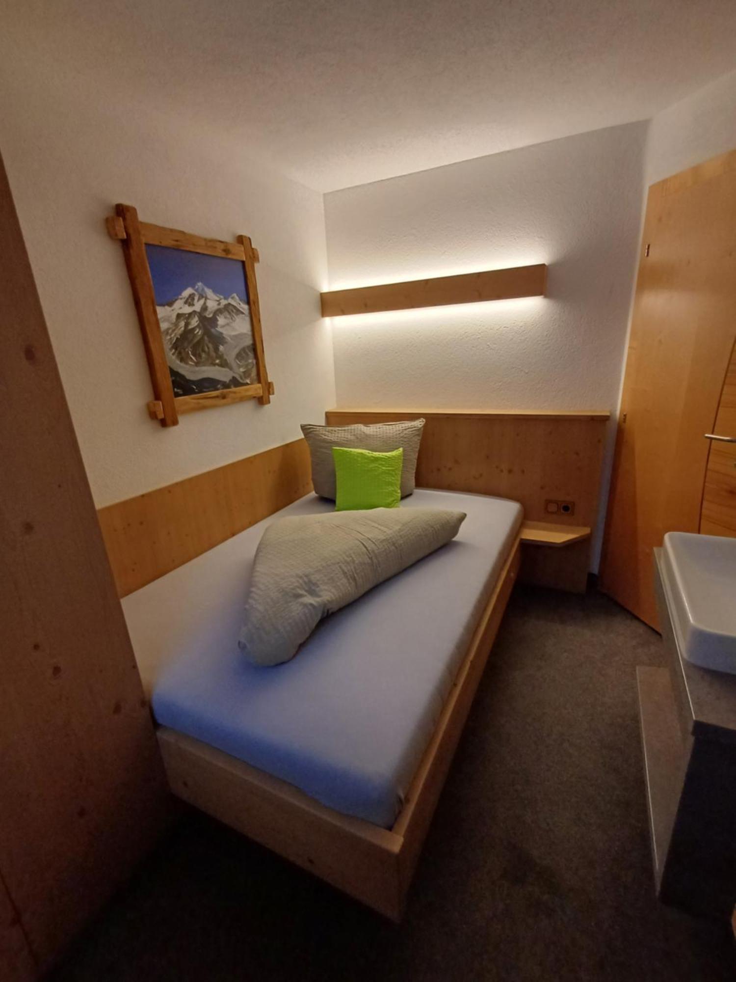 Haus Helene Prantl Apartment Langenfeld Bagian luar foto